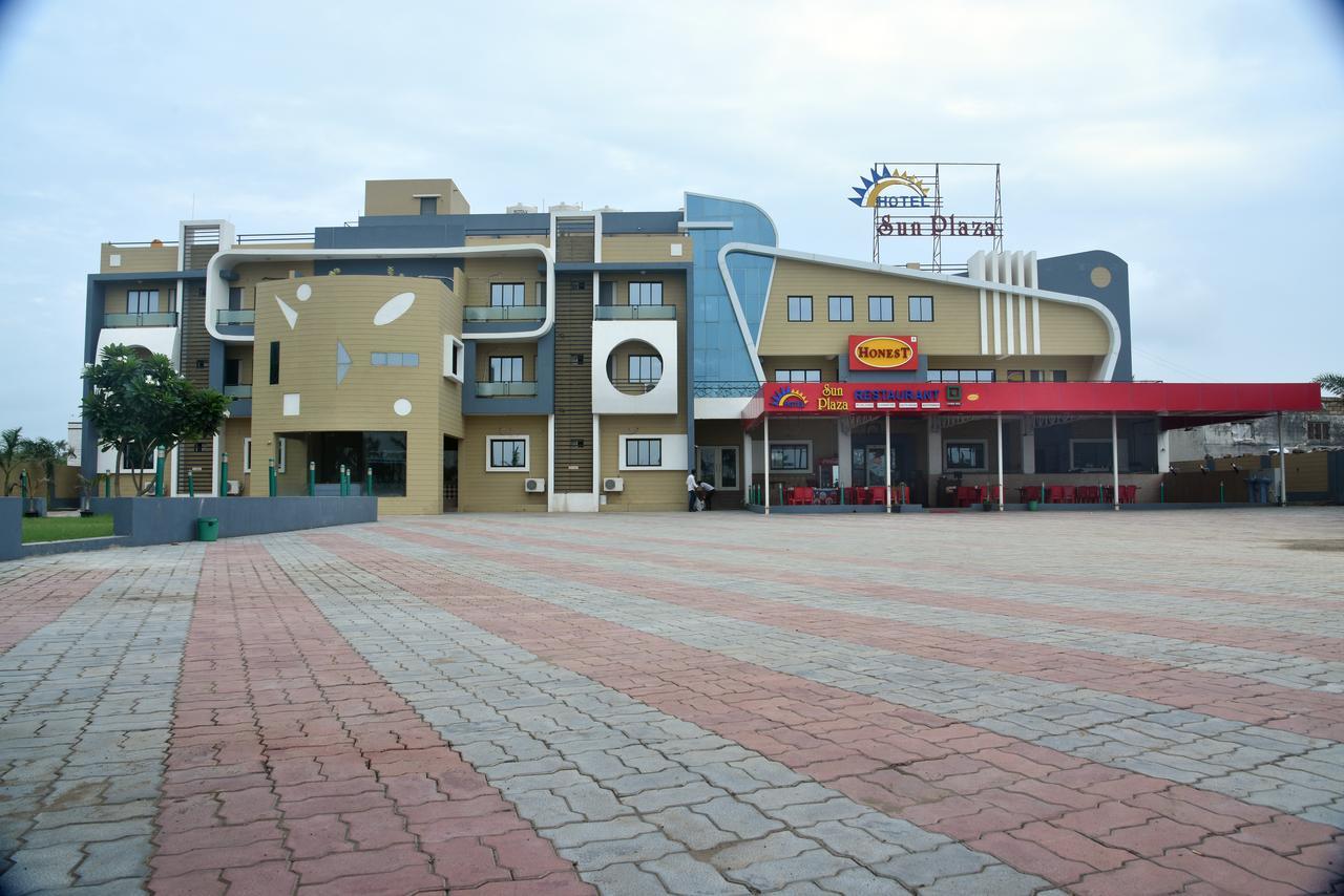 Hotel Sun Plaza Сомнатх Экстерьер фото